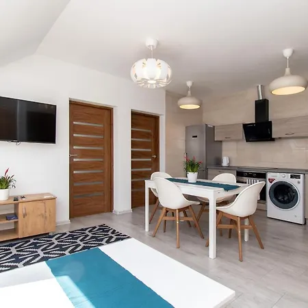 アパート Perla ウストカ